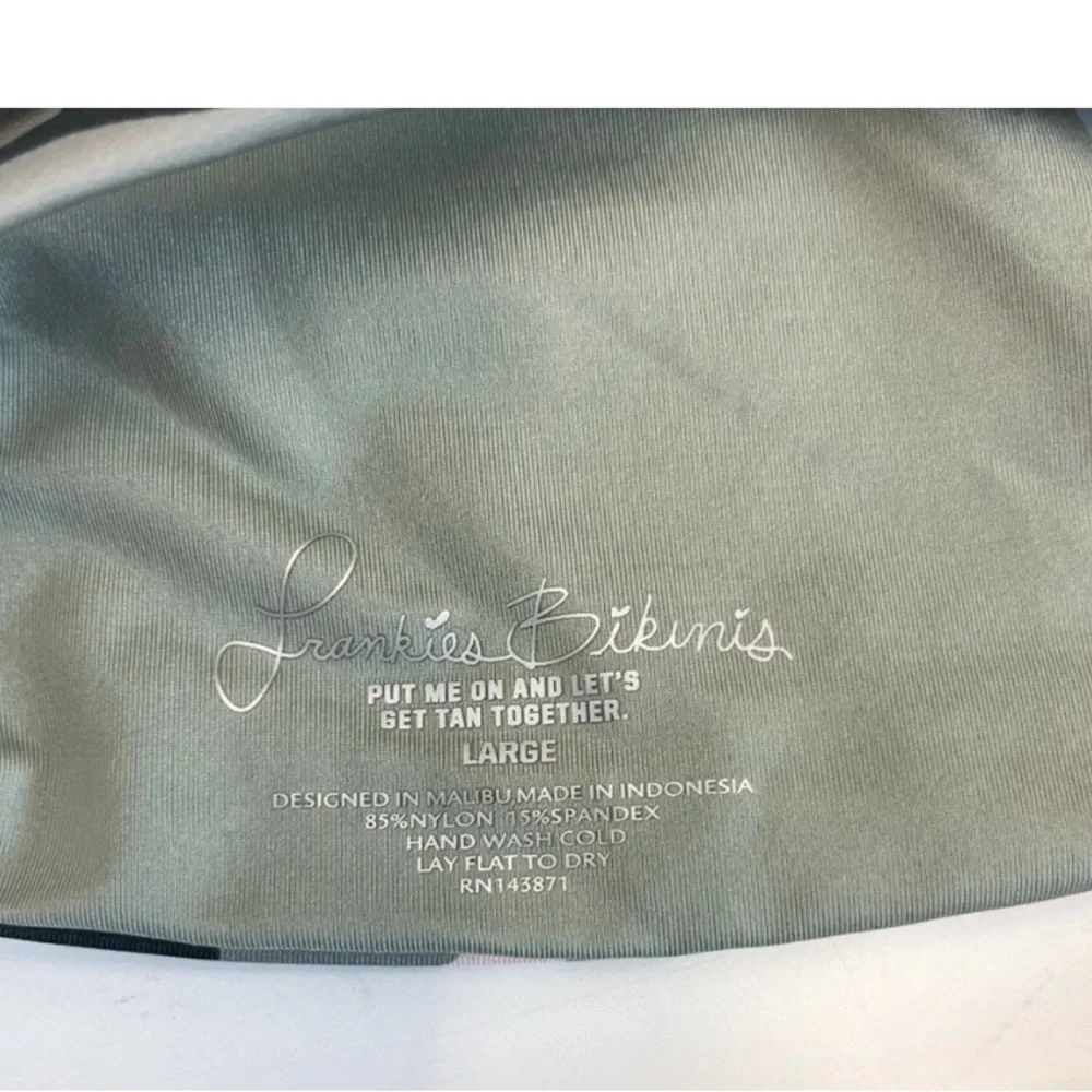 Frankies Bikinis NWT Camo Cross Front Bikini Top L